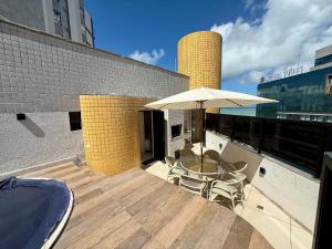 Ban công/sân hiên tại Edifício Tenerife - 607 Mandi Hospitalidade