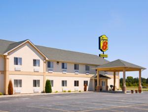 Gallery image of Super 8 by Wyndham Huntington in Huntington