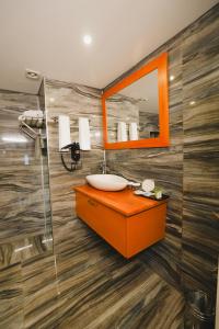 Koupelna v ubytování Best Western Izmir Hotel