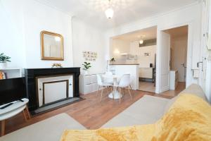 Kuchyň nebo kuchyňský kout v ubytování L'écrin lebrun - Hypercentre Bordeaux