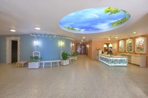 Vstupní hala nebo recepce v ubytování Kristal Hotel - All inclusive - Fully renovated rooms 2025 + 112 fotografií