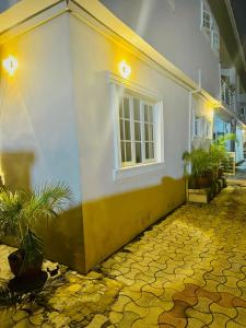 Budova, kde se apartmán nachází + 6 fotografií