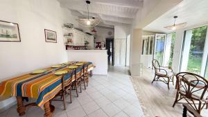 Η κουζίνα ή μικρή κουζίνα στο Maison de vacances proche plage