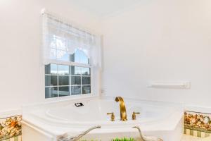 Koupelna v ubytování The Chattanooga at Judith Ann Inn + 11 fotografií