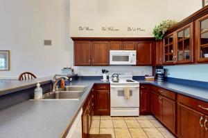 Kuchyň nebo kuchyňský kout v ubytování The Richmond at Judith Ann Inn + 7 fotografií