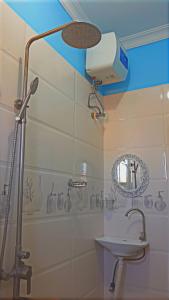 Ένα μπάνιο στο Michenzani Bliss +6 φωτογραφίες