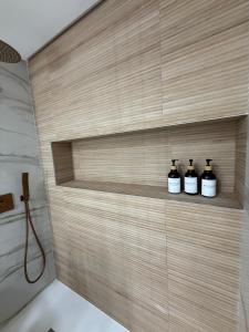 Koupelna v ubytování Camarena Suites