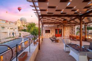 Balkón nebo terasa v ubytování Premium Cappadocia House