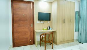 TV/trung tâm giải trí tại CORPORATE STAYS-Sector 43