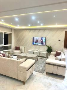 Μια τηλεόραση ή/και κέντρο ψυχαγωγίας στο Luxury Stay with Panoramic Sea Views, Tourist zone