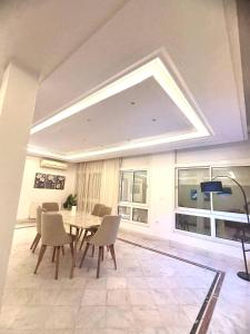 Χώρος καθιστικού στο Luxury Stay with Panoramic Sea Views, Tourist zone