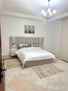 Ένα ή περισσότερα κρεβάτια σε δωμάτιο στο Luxury Stay with Panoramic Sea Views, Tourist zone