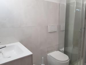 Ένα μπάνιο στο Case vacanze Baia Luna +8 φωτογραφίες