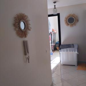 Ένα ή περισσότερα κρεβάτια σε δωμάτιο στο Apartement al baraka iraki