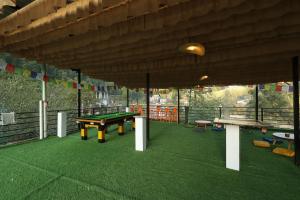 Herní místnost nebo prostor pro děti v ubytování AmigosIndia Katagla