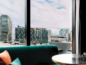 Posezení v ubytování Movenpick Hotel Melbourne On Spencer