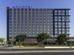 a building with the novotel sign on it at Novotel Bangkok Future Park Rangsit in Bangkok +144 photos