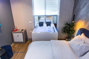 Gallery image of Luxury Suite by The Bubbles Jacuzzi Rooms in Tirana +9 photos