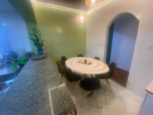 Koupelna v ubytování Casa Espaçosa na Vila Romana + 63 fotografií