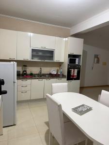 Gallery image of Gamboa t2 in Praia +5 photos