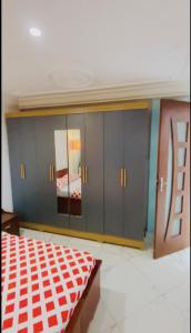 Ένα ή περισσότερα κρεβάτια σε δωμάτιο στο Studio palais de congrès Eulalie 1 +4 φωτογραφίες