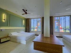 Postel nebo postele na pokoji v ubytování Wildwadi Water Park and Resort + 8 fotografií