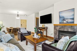 Μια τηλεόραση ή/και κέντρο ψυχαγωγίας στο 3BR Family Friendly Getaway Pool and Hot Tub +40 φωτογραφίες