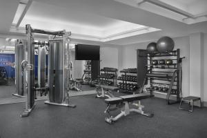 Fitness centrum a/nebo fitness zařízení v ubytování Holiday Inn Express Baltimore - BWI Airport NE by IHG