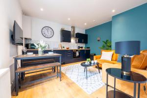 Η κουζίνα ή μικρή κουζίνα στο The Ground Floor Getaway with Free Parking +19 φωτογραφίες