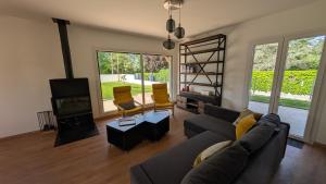 Posezení v ubytování Belle Maison, calme avec parking