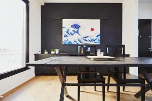 Fotografie z fotogalerie ubytování Luxury attic with jacuzzi in Navigli v Miláně