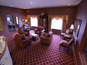 Gallery image of Town & Country Inn and Suites in Quincy