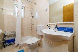 Koupelna v ubytování Apartments Stefica + 71 fotografií