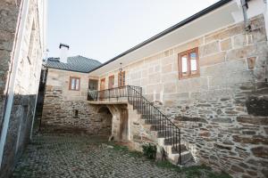 Parada de EsterにあるCasa dos Costasの石造りの建物