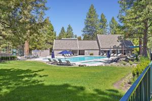 Bazén v ubytování Ski Condo 138 condo nebo v jeho okolí + 23 fotografií