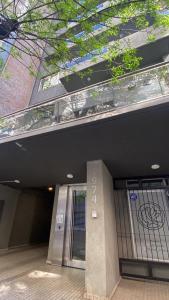 Το κτήριο όπου στεγάζεται  το διαμέρισμα