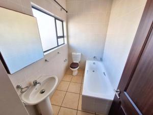 Koupelna v ubytování Topanga 31 + 15 fotografií