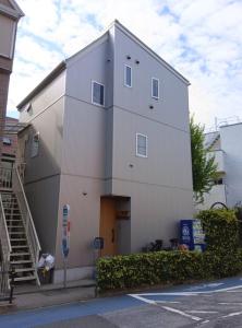 Το κτήριο όπου στεγάζεται  ο ξενώνας