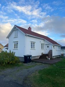 Budova, kde se prázdninový dům nachází + 22 fotografií