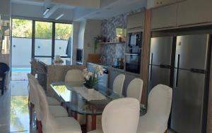 Køkken eller tekøkken på Sobrado Praia, Beto Carrero Park