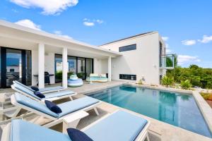 Kolam renang di atau dekat dengan Villa Venus with Private Pool Oceanfront