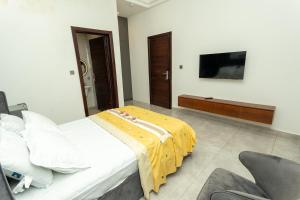 KwabenyaにあるWelcome To Grand Centralのギャラリーの写真