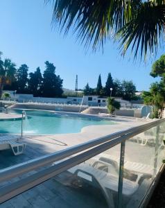 Bazén v ubytování Mobil Home de luxe 6 pers nebo v jeho okolí