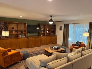 Fotografie z fotogalerie ubytování Hideaway-Yosemite Foothill Retreat 3BRDM PetsWelcome v destinaci Coarsegold