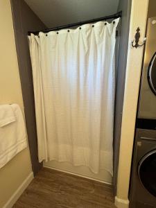 Fotografie z fotogalerie ubytování Hideaway-Yosemite Foothill Retreat 3BRDM PetsWelcome v destinaci Coarsegold