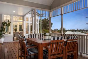 Balkón nebo terasa v ubytování Merewether House 1910 - Iconic and Luxury Home