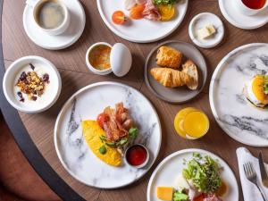 Jídlo v hotelu nebo okolí