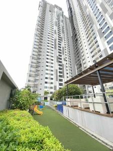 Κήπος έξω από το Cheryl studio