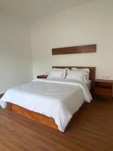 Ένα ή περισσότερα κρεβάτια σε δωμάτιο στο Villa Daisy Private Pool