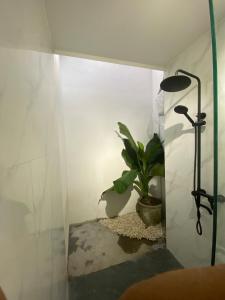 Et badeværelse på Villa Daisy Private Pool + 22 billeder